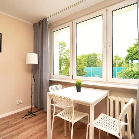 Mmrent Beige - Minuta Od Skm I Dziesiec Minut Do Centrum Lägenhet *